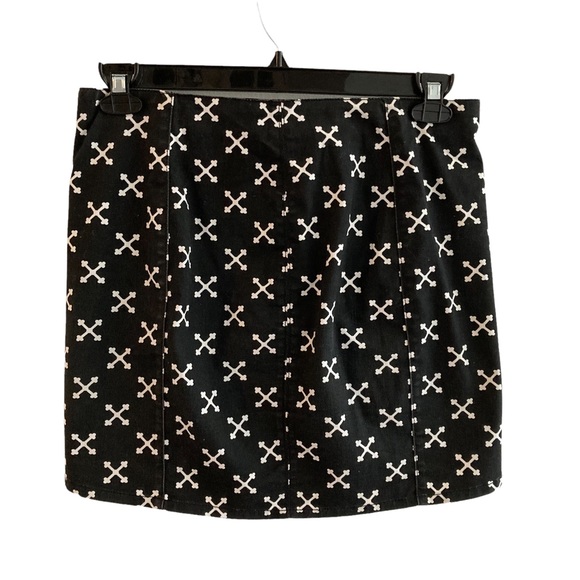 H&M Zipper Mini Skirt - Picture 6 of 9